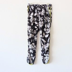 FINAL SALE New Saks Off 5th 5/48 Pants Xsmall